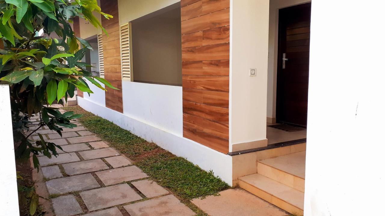 Cherai Natural Beach Hotel Cherai Beach Exterior photo
