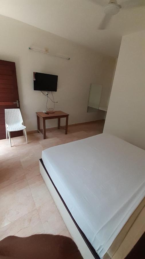 Cherai Natural Beach Hotel Cherai Beach Exterior photo