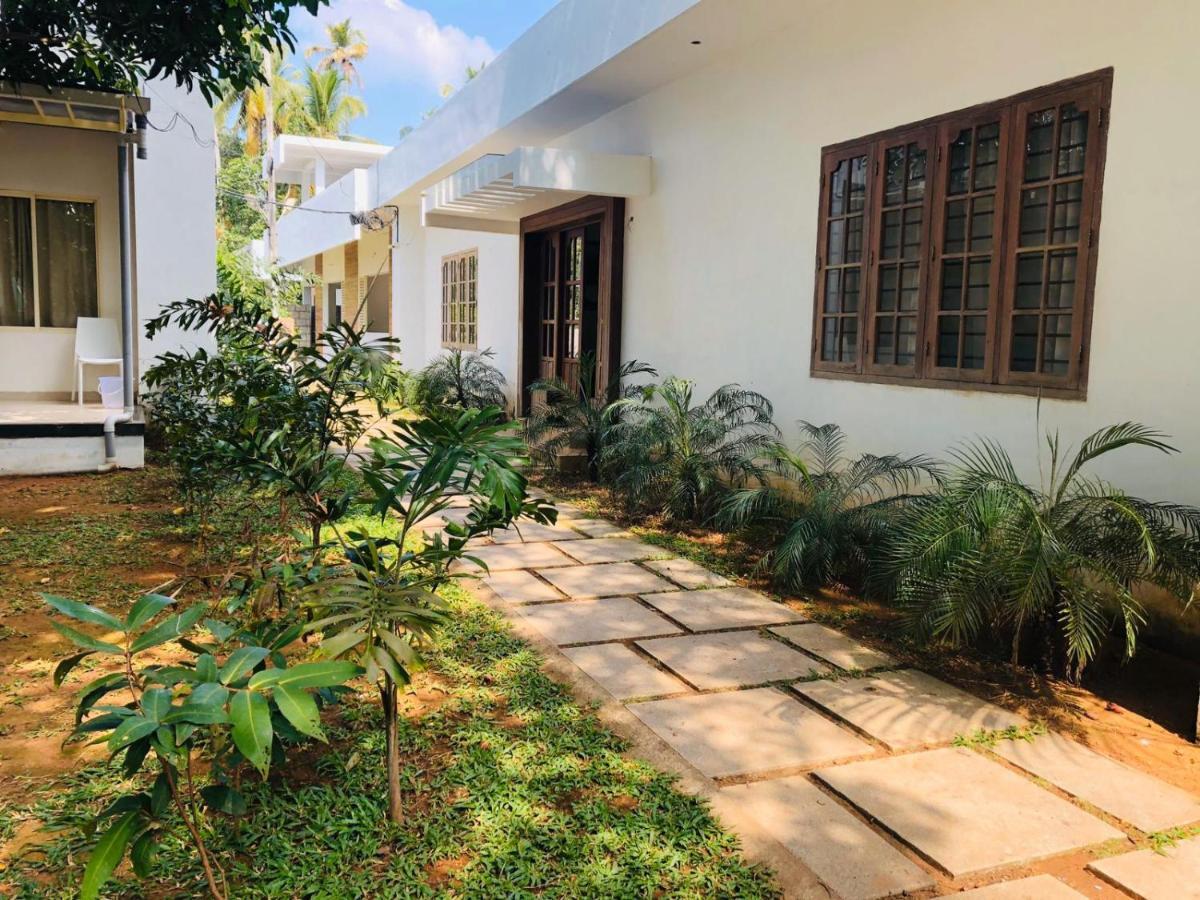 Cherai Natural Beach Hotel Cherai Beach Exterior photo