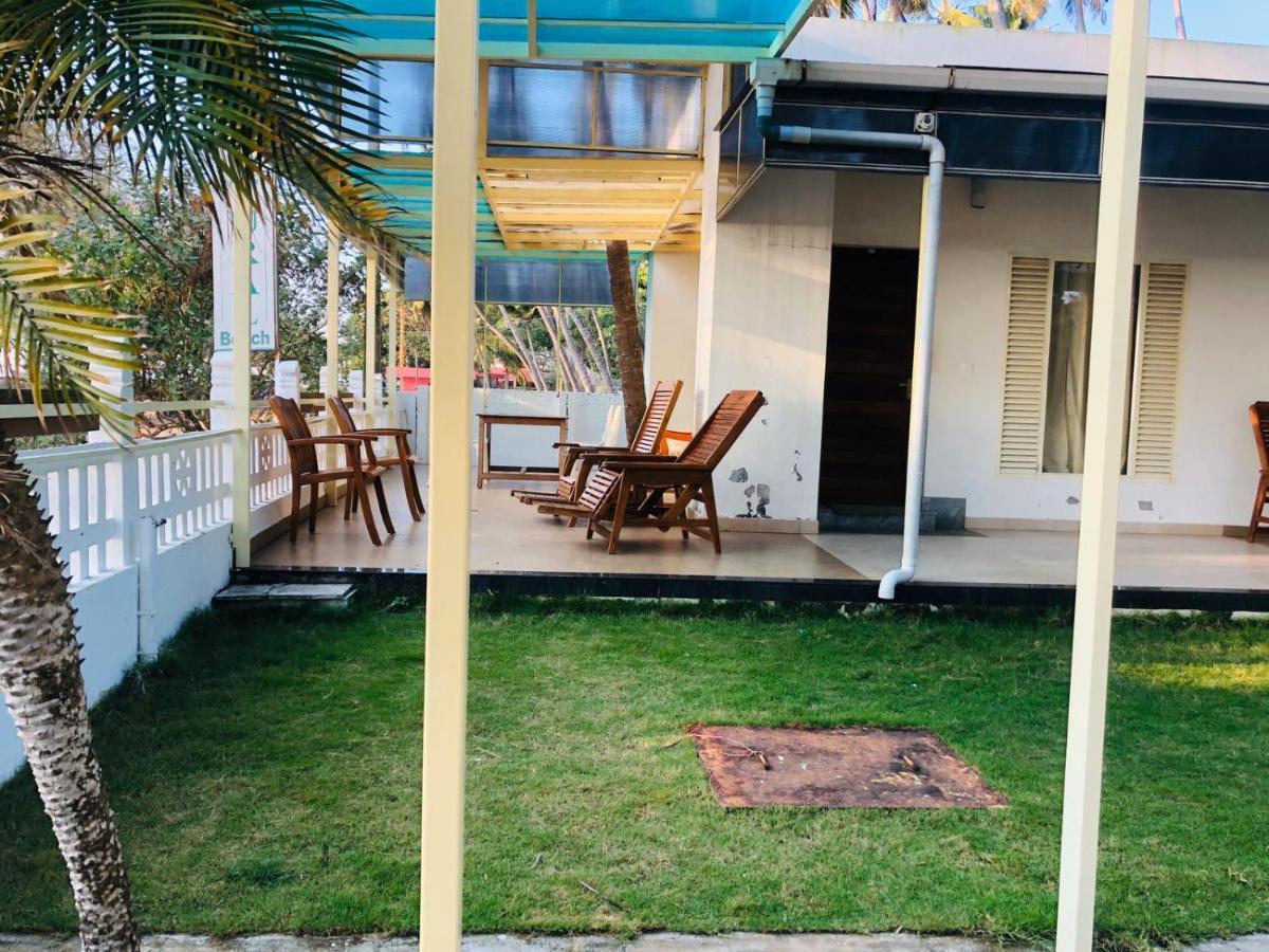 Cherai Natural Beach Hotel Cherai Beach Exterior photo