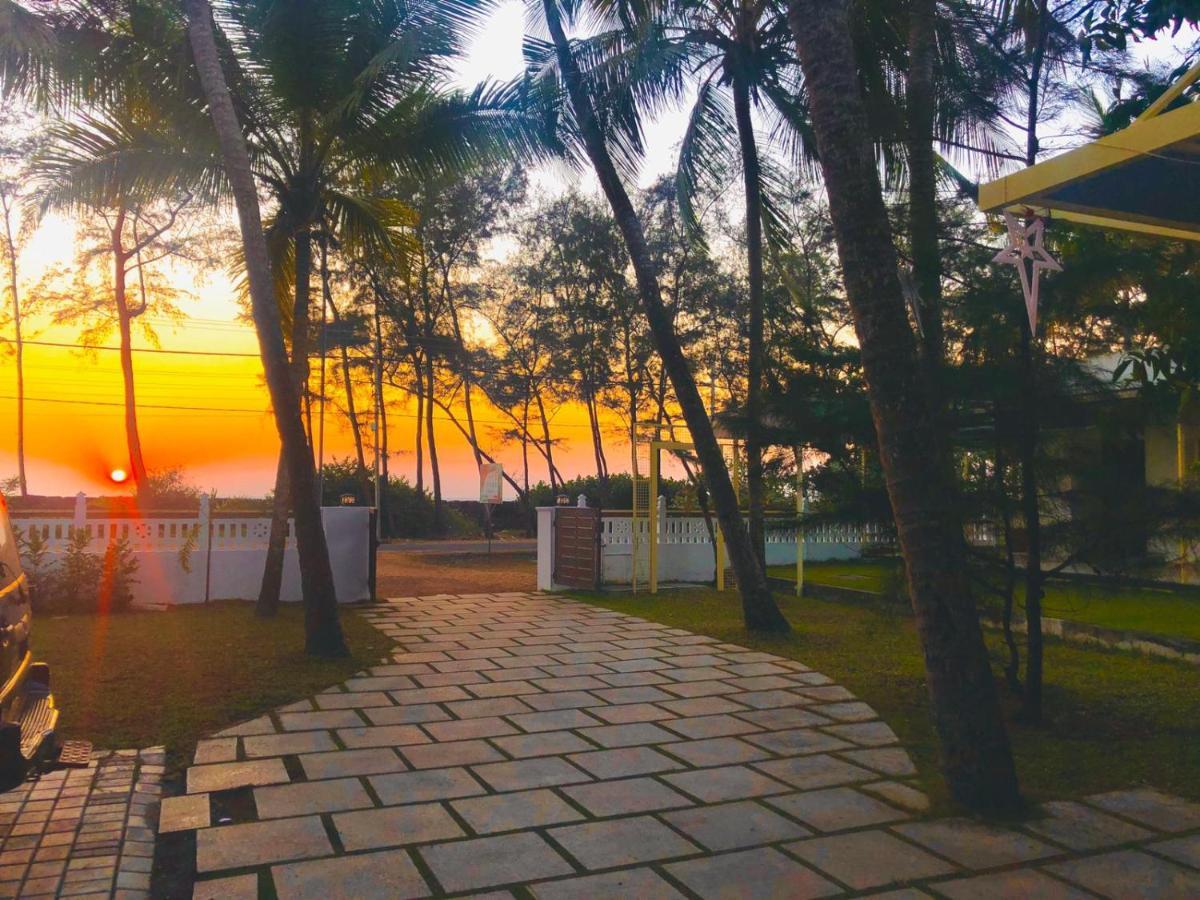 Cherai Natural Beach Hotel Cherai Beach Exterior photo